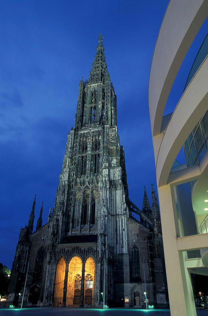 Ulmer Münster bei Nacht, Ulm, Baden-Württemberg, Deutschland