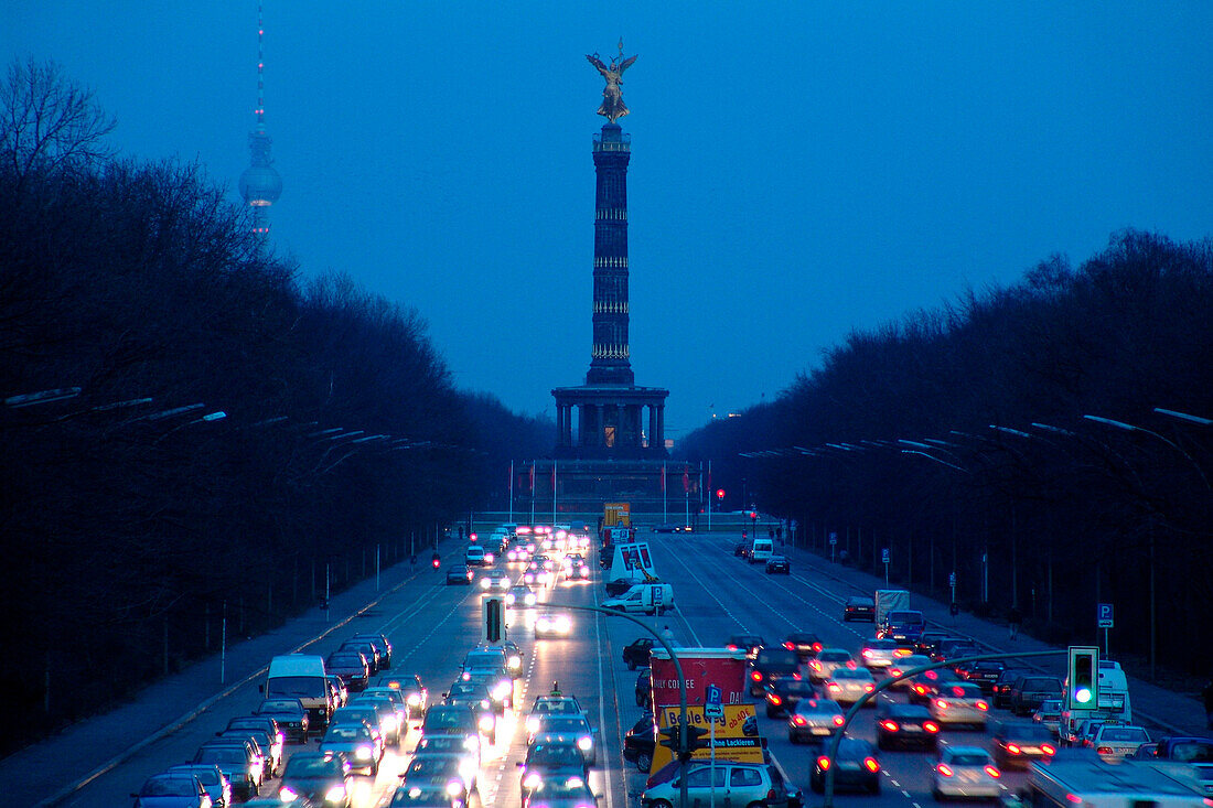 Strasse des 17 juni, siegessaeule, berlin, germany