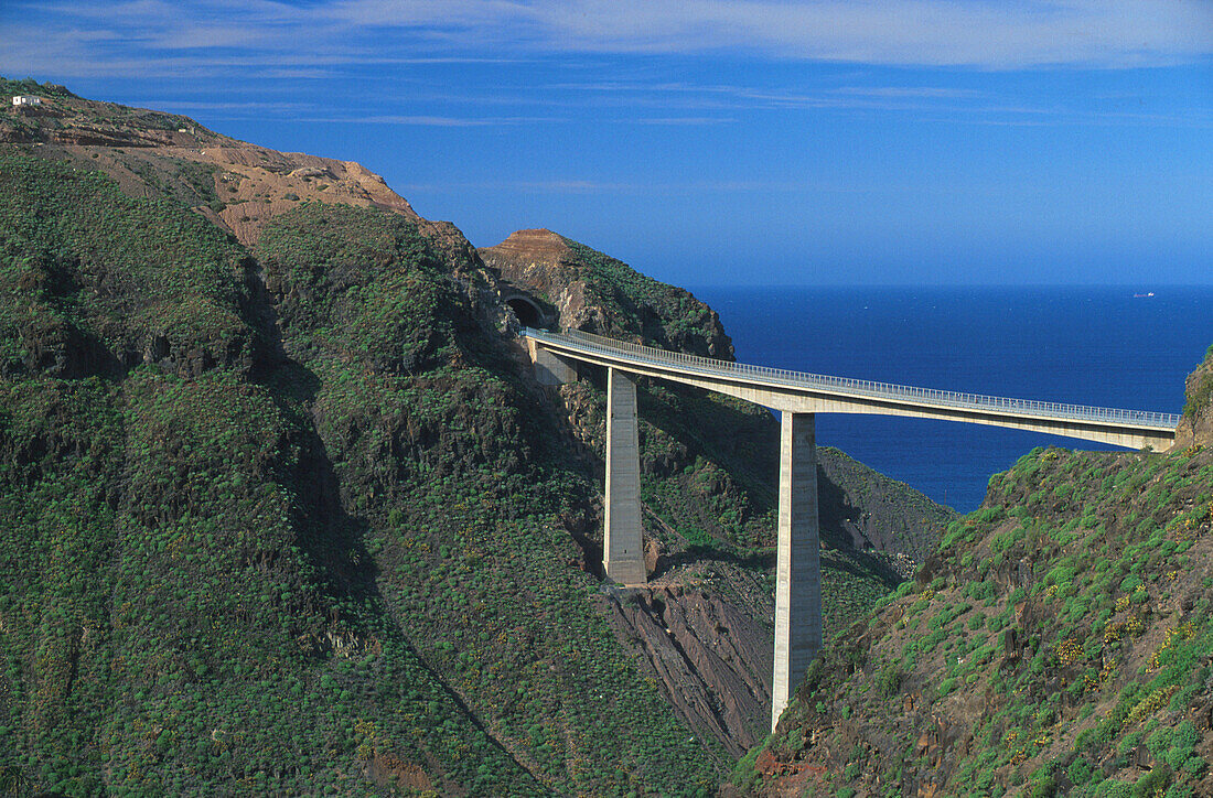 Brücke über Barranco de Moya, Nordküste, Gran Canaria Kanarische Inseln, Spanien