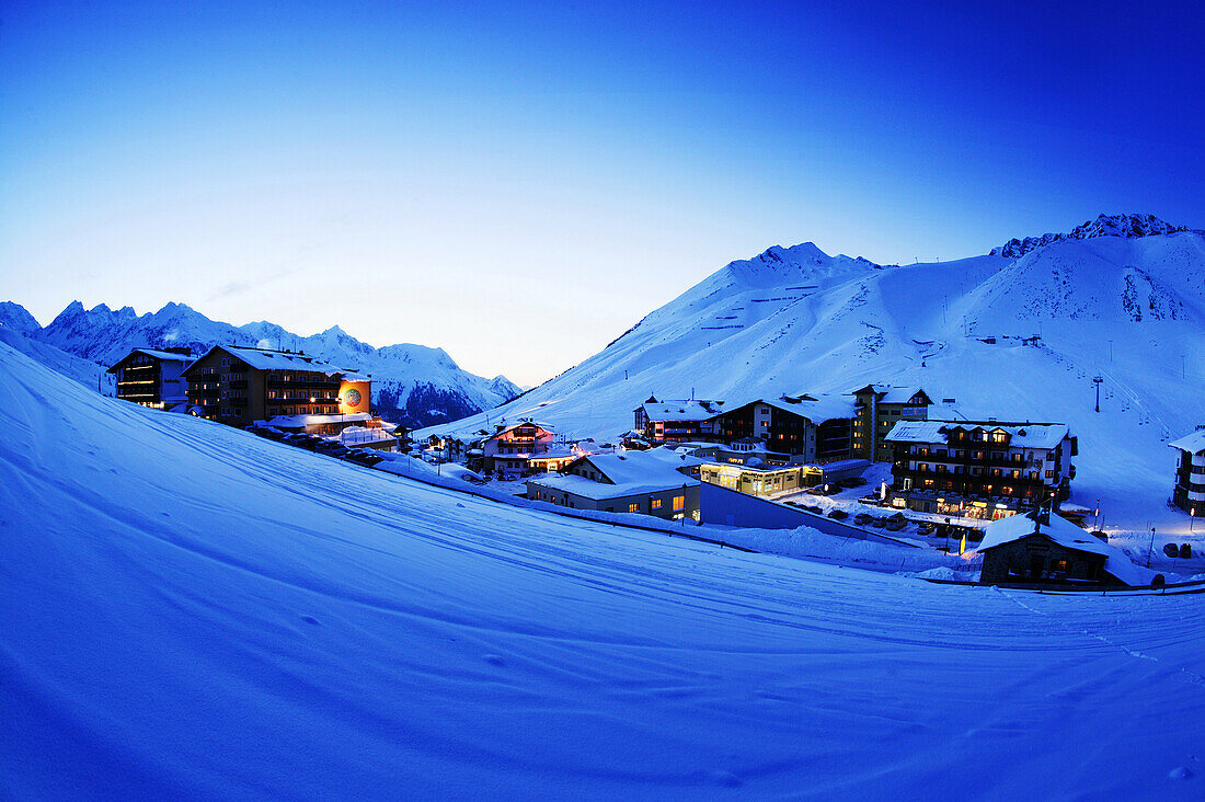 Blick auf Kühtai im Winter, Tirol, Österreich