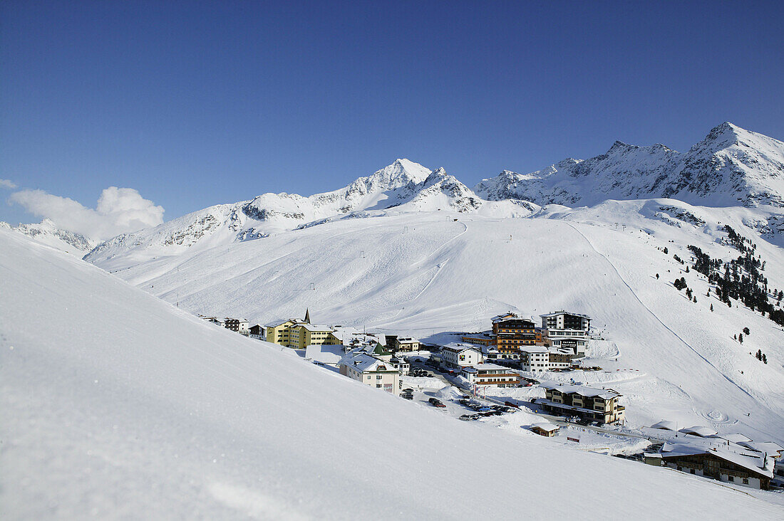 Blick auf Kühtai im Winter, Tirol, Österreich