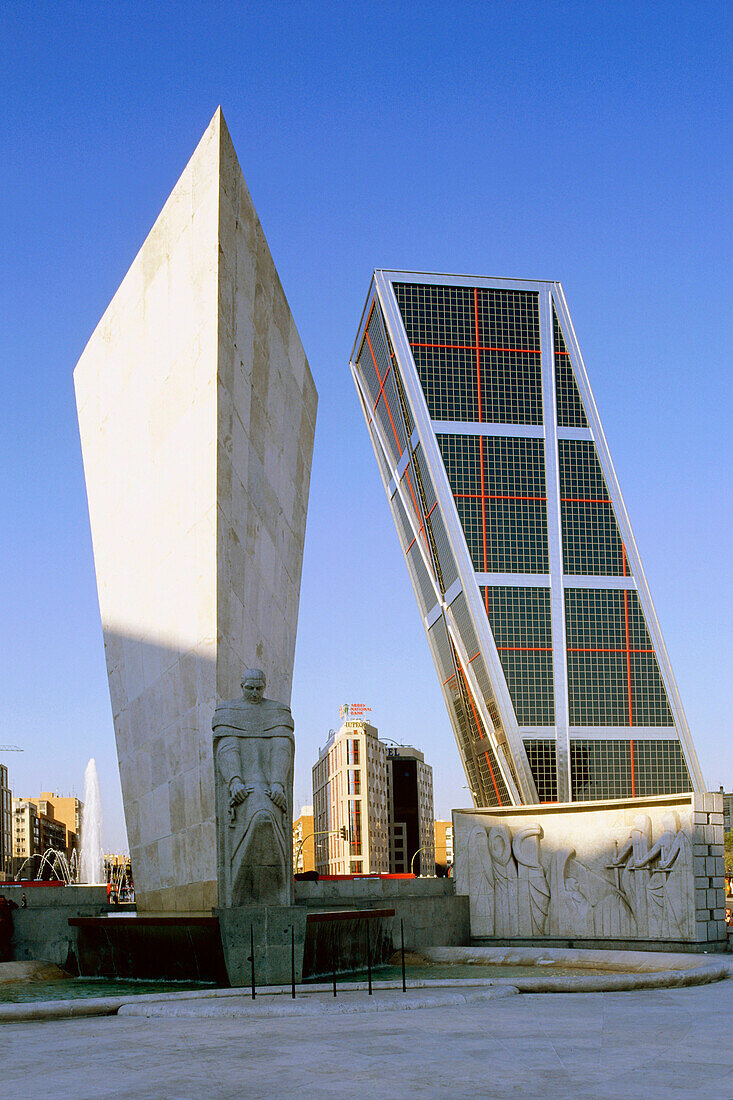 One of the Torres KIO, 115m, inclined Tower and Monument, Plaza de Castilla, Puerta de Europa, Gate of Europe, Madrid, Spain
