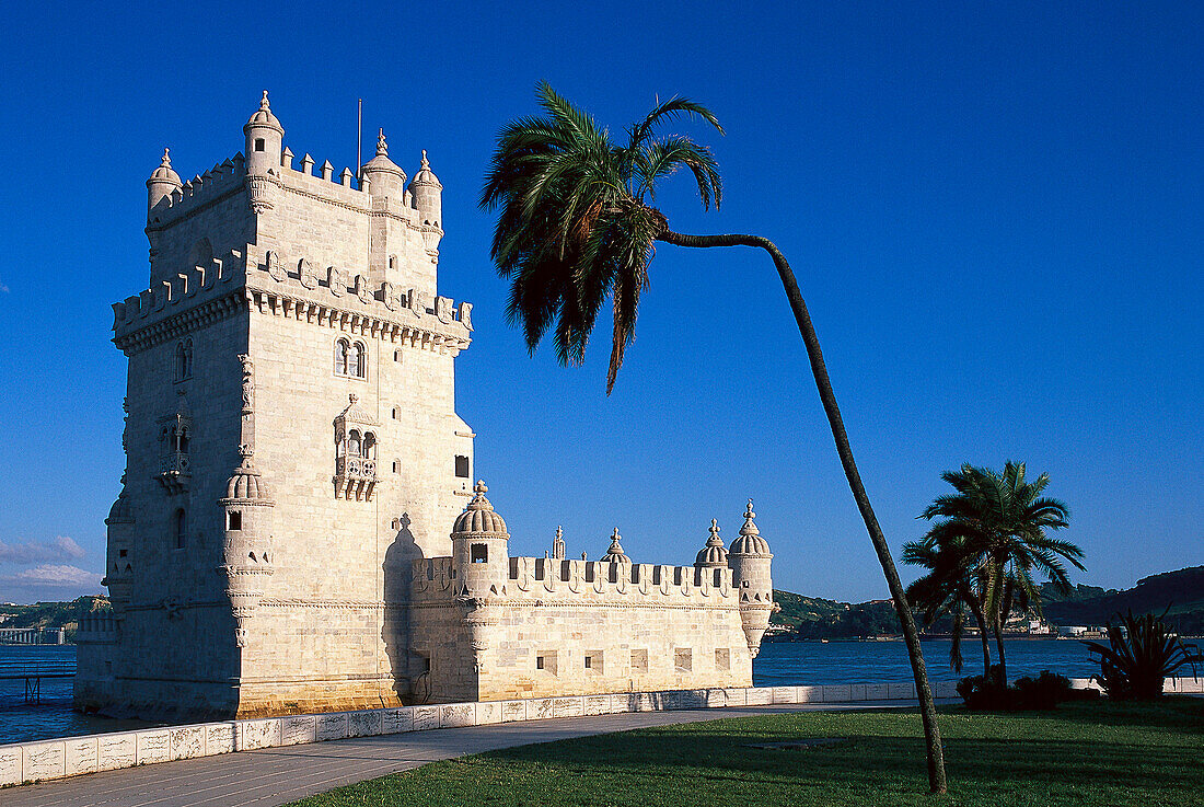 Der Turm Torre de Belem am Fluss Tejo, Lissabon, Portugal, Europa
