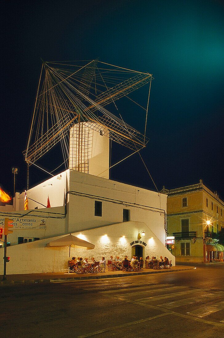 Bar Es Moli, Windmühle, Placa de Ses Palmeres, Ciutadella, Menorca, Spanien