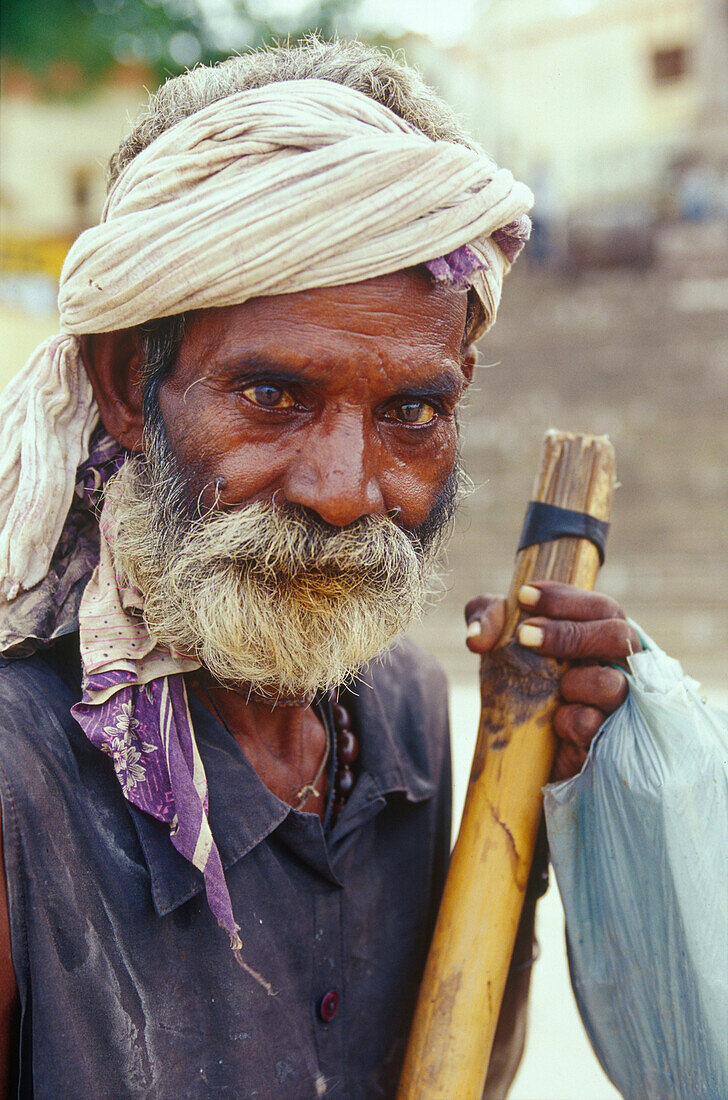Pilgrim at Ganges river, Tulsi Ghat, Varanasi, Benares, Uttar Pradesh, India, Asia