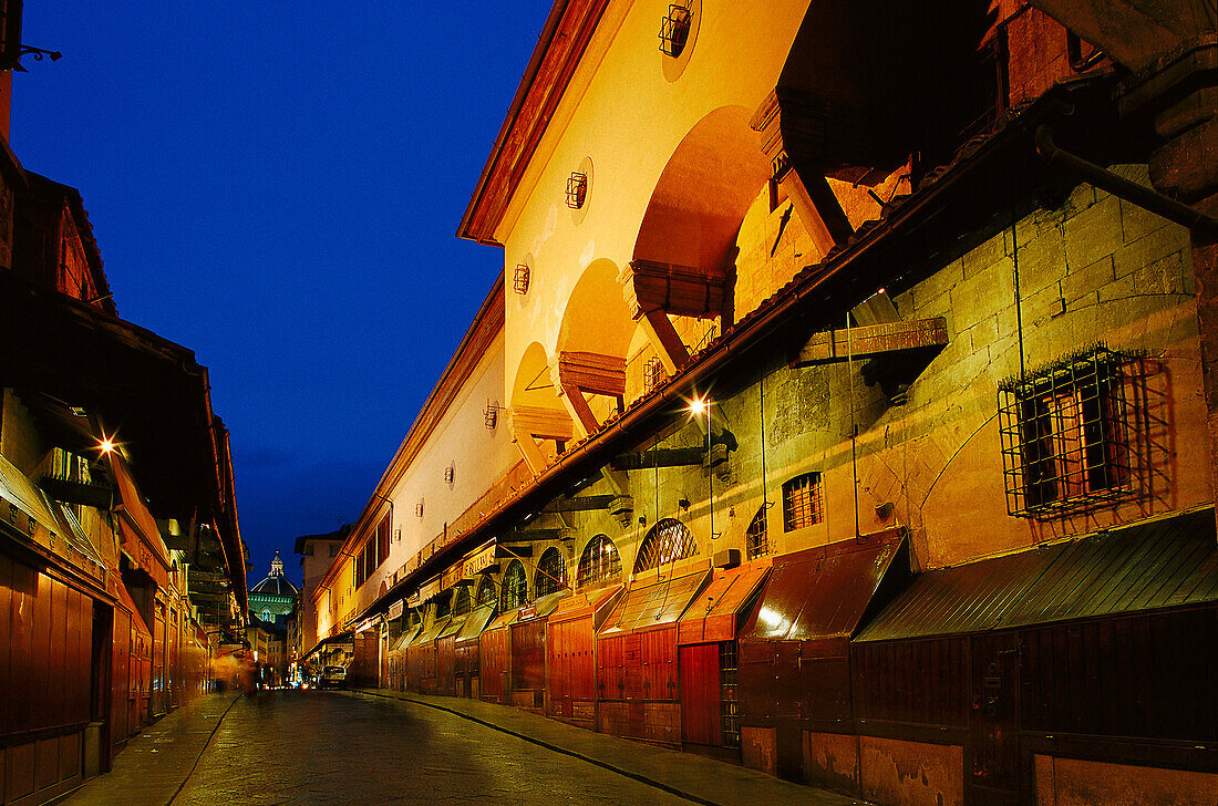 Ponte Vecchio in the evening, Florence, Tuscany, Italy