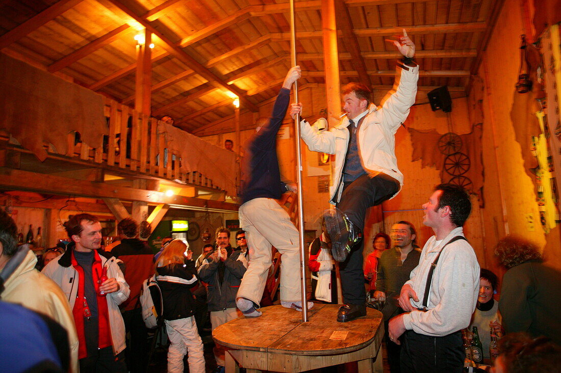 Apres-Ski, Pub Saloon, Laax-Murschetg Graubuenden, Switzerland