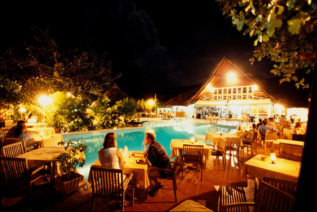 Pool und Poolrestaurant, La Digue Lodge, La Digue Seychellen