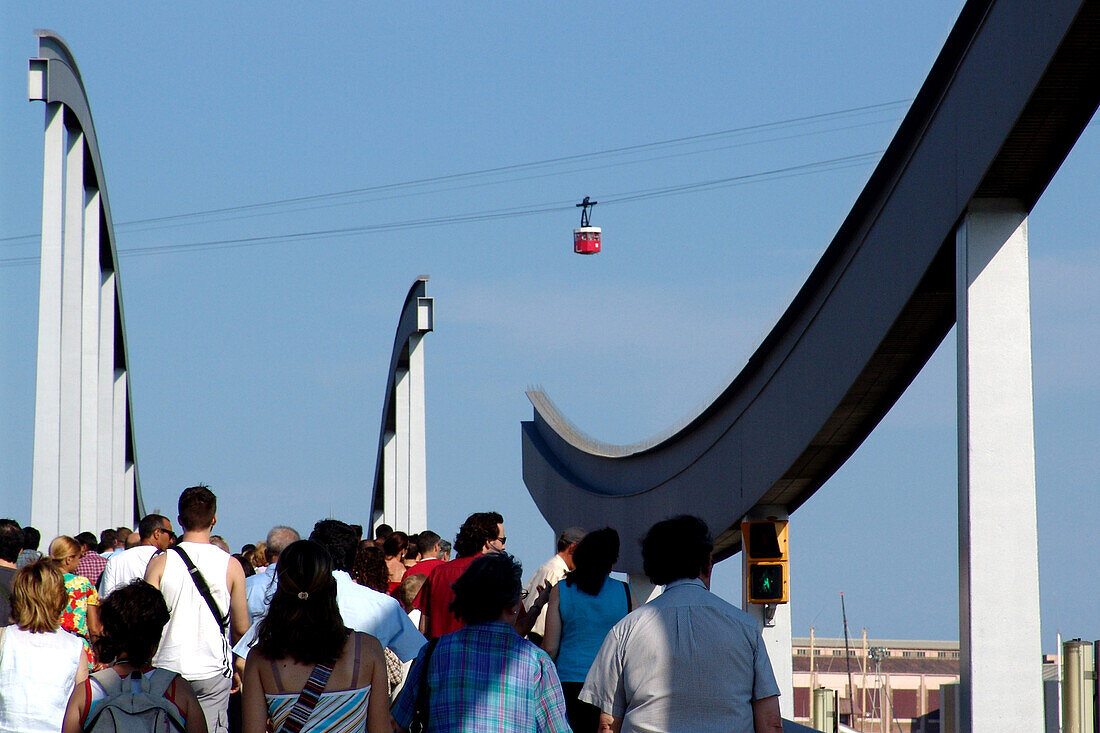 Gondelbahn über der Rambla del Mar, Barcelona, Spanien