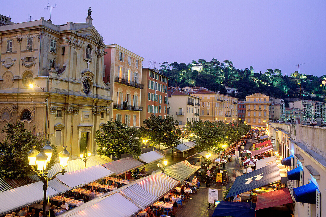 Cours Saleya with restaurants, cityscape, Nizza, Cote d´Azur, Alpes Maritimes, Provence, France