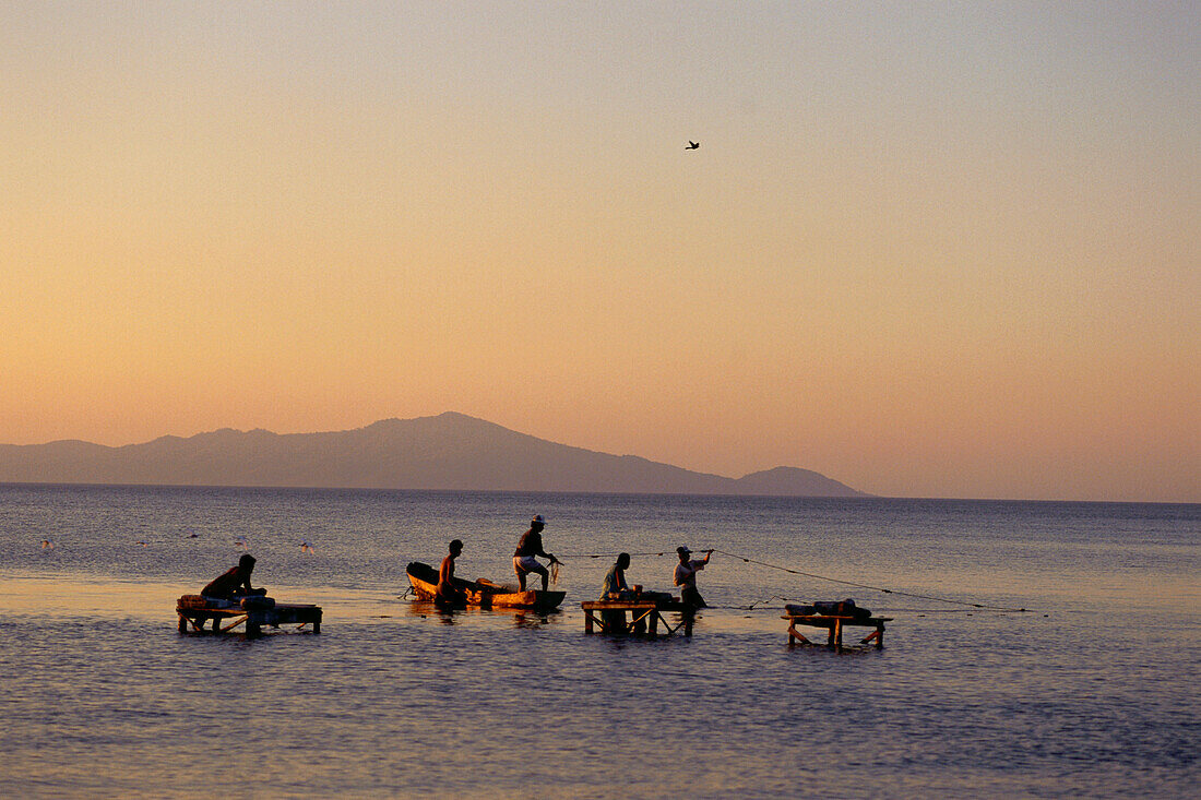 Fischer mit Einbaum bei Moyagalpa, Isla de Ometepe, Nicaragua-See, Nicaragua
