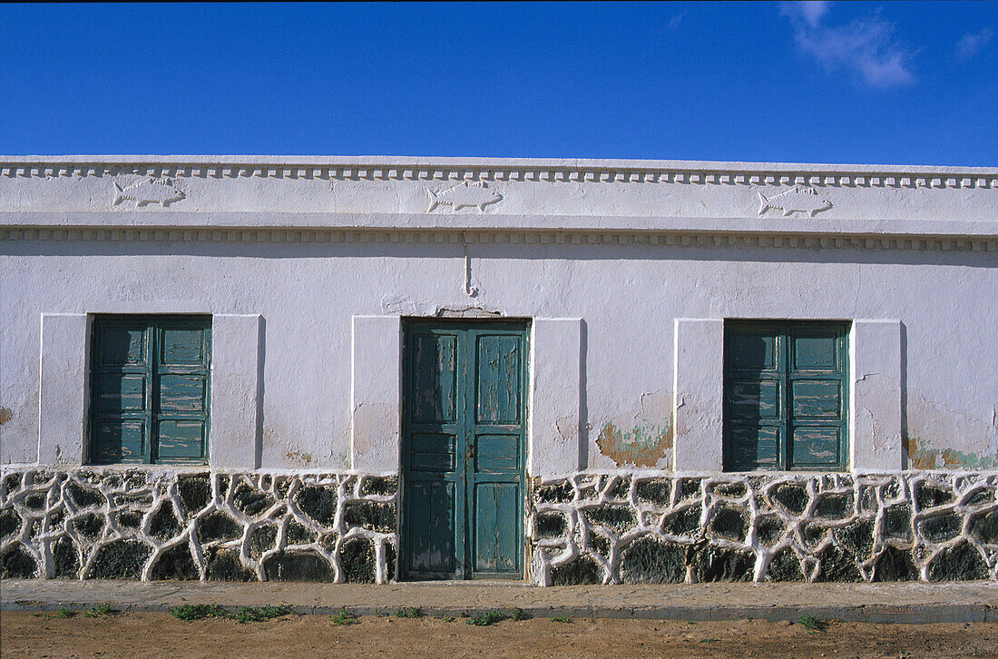 Haus eines Fischers, Caleta del Sebo, La Graciosa, Kanarische Inseln, Spanien, vor Lanzarote