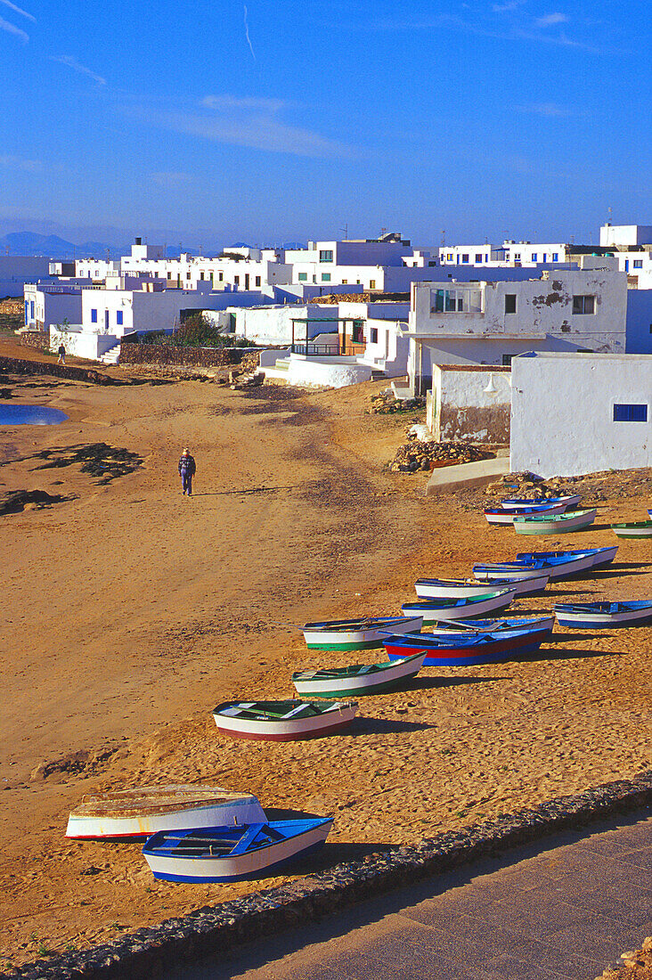 Fischerboote, Strand, Caleta del Sebo, La Graciosa, Kanarische Inseln, Spanien, vor Lanzarote