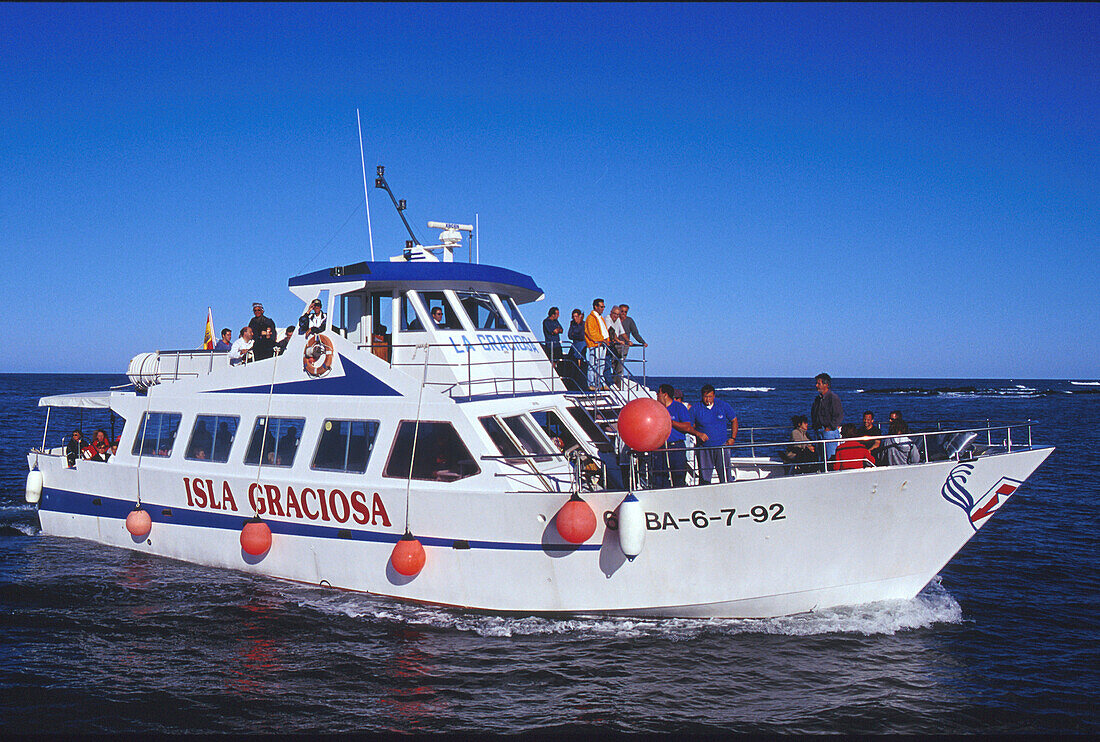 Fährschiff zur Insel La Graciosa, La Graciosa, Kanarische Inseln, Spanien, vor Lanzarote