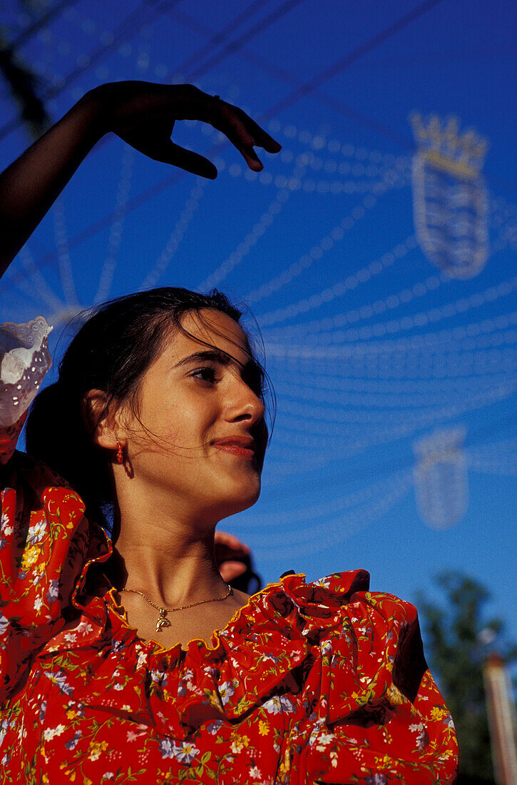 Mädchen tanzt Flamenco, Feria del Caballo, Fest, Jerz de la Frontera, Provinz Cadiz, Andalusien, Spanien