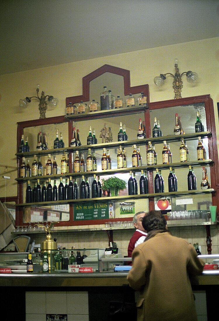 Tapas bar, Madrid, Spanien