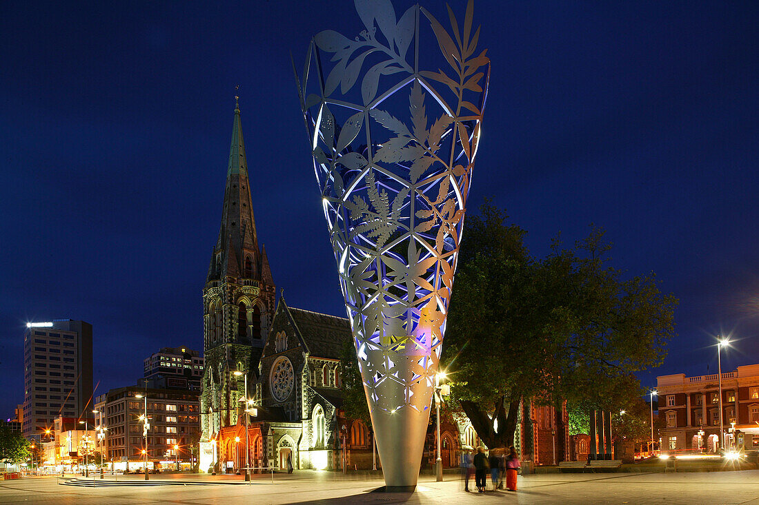 ACHTUNG: Starke Schäden durch Erdbeben am 22.02.2011, Skulptur Chalice von neil Dawson zum 150. Geburtstag der Stadt, Christchurch, Neuseeland