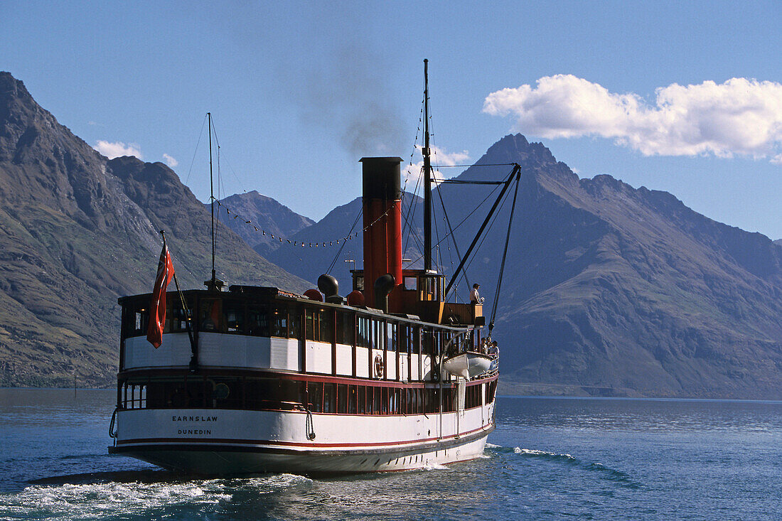 Dampfschiff TSS Earnslaw auf dem Wakatipu See, Queenstown, Südinsel, Neuseeland, Ozeanien