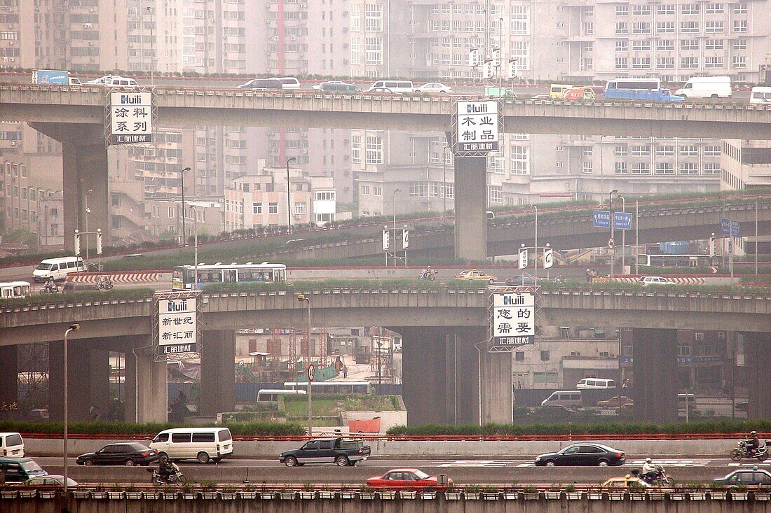 Auffahrt zur Nanpu Brücke, Shanghai, China