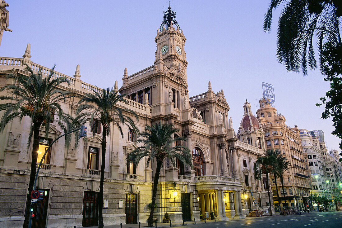 Rathaus, Plaza de Ayuntamiento, zentraler Platz, Valencia, Spanien