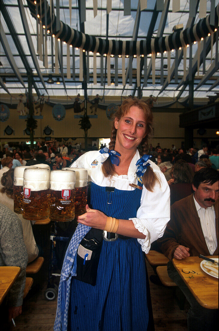 Bedienung Barbara, Festzelt, Oktoberfest Muenchen, Deutschland