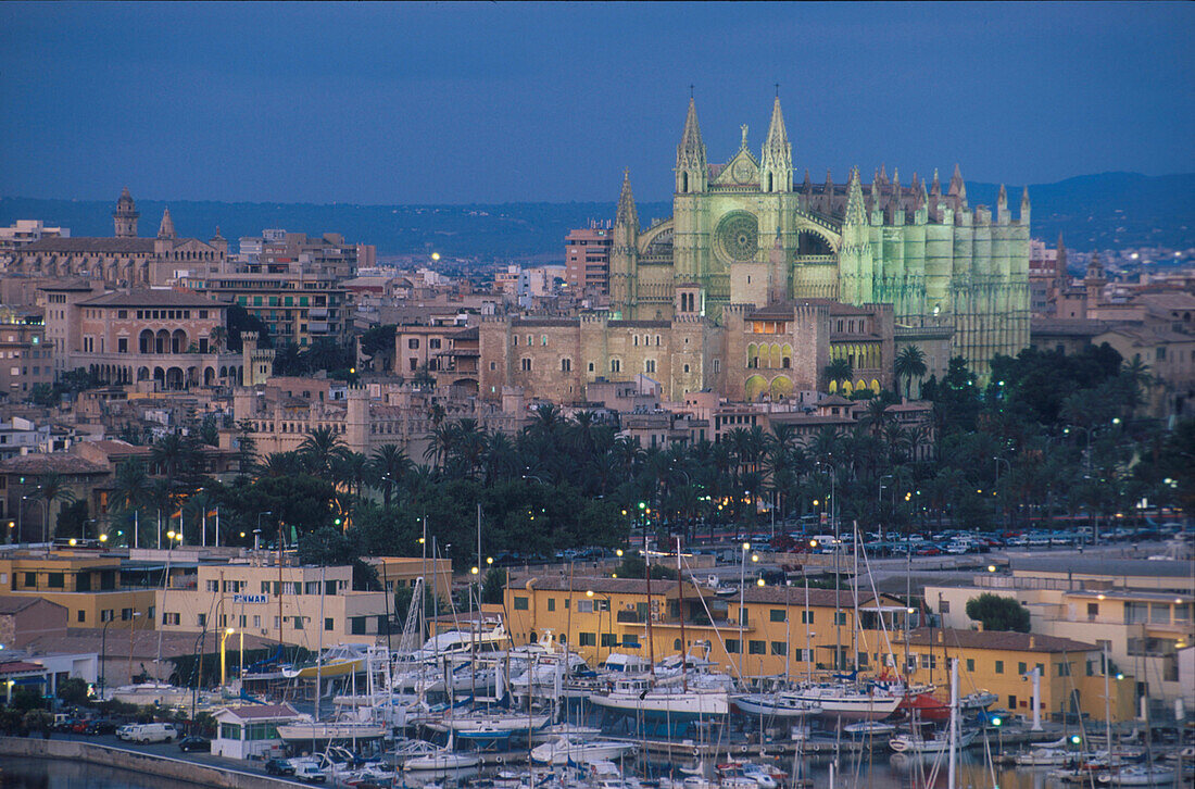 Kathedrale la Seu, Yachthafen, Palma, Mallorca Balearen, Spanien