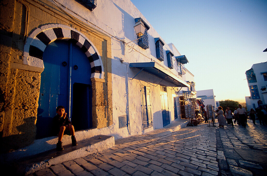 Straße in Sidi Bou Said, Tunesien