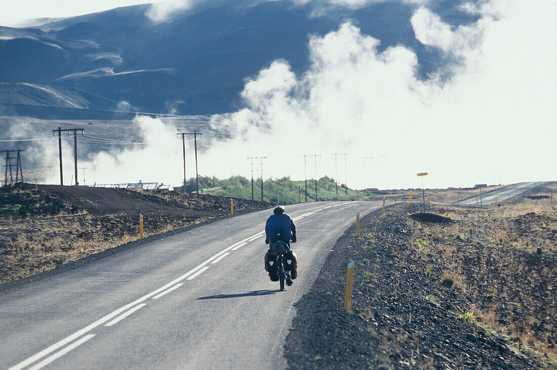 Radfahrer, Geothermisches Feld am Myvatn Norden, Island