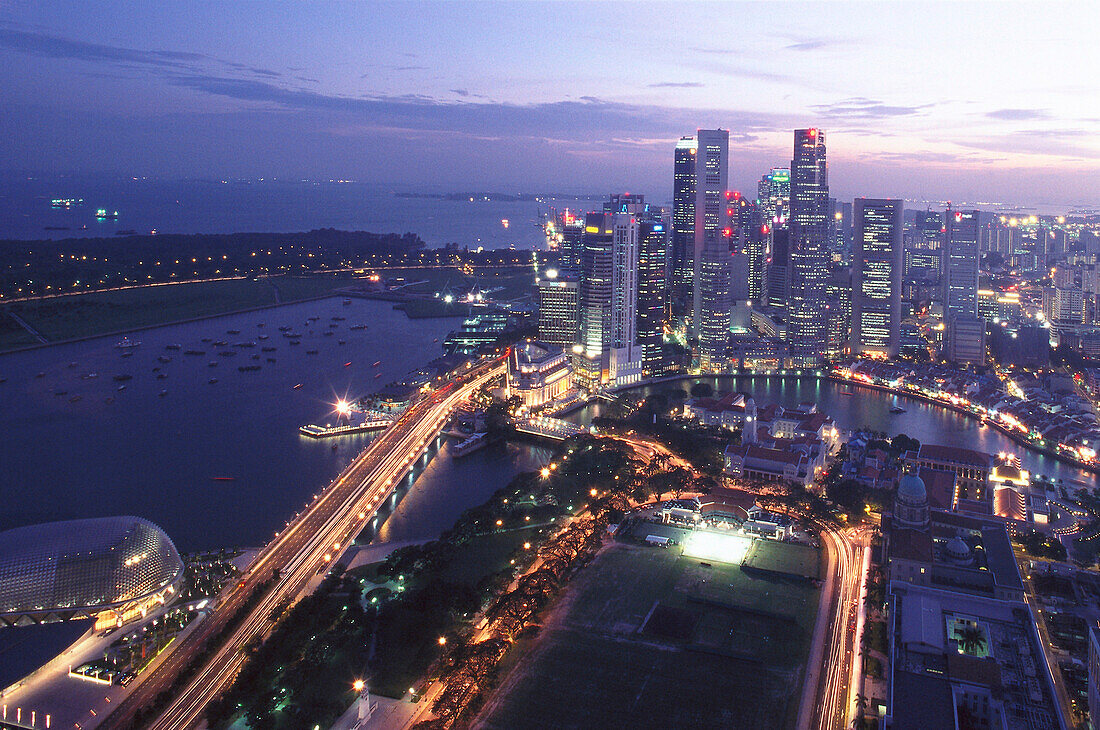 Singapur Skyline und Fluss gesehen vom Raffles City Tower, Marina Bay, Singapur