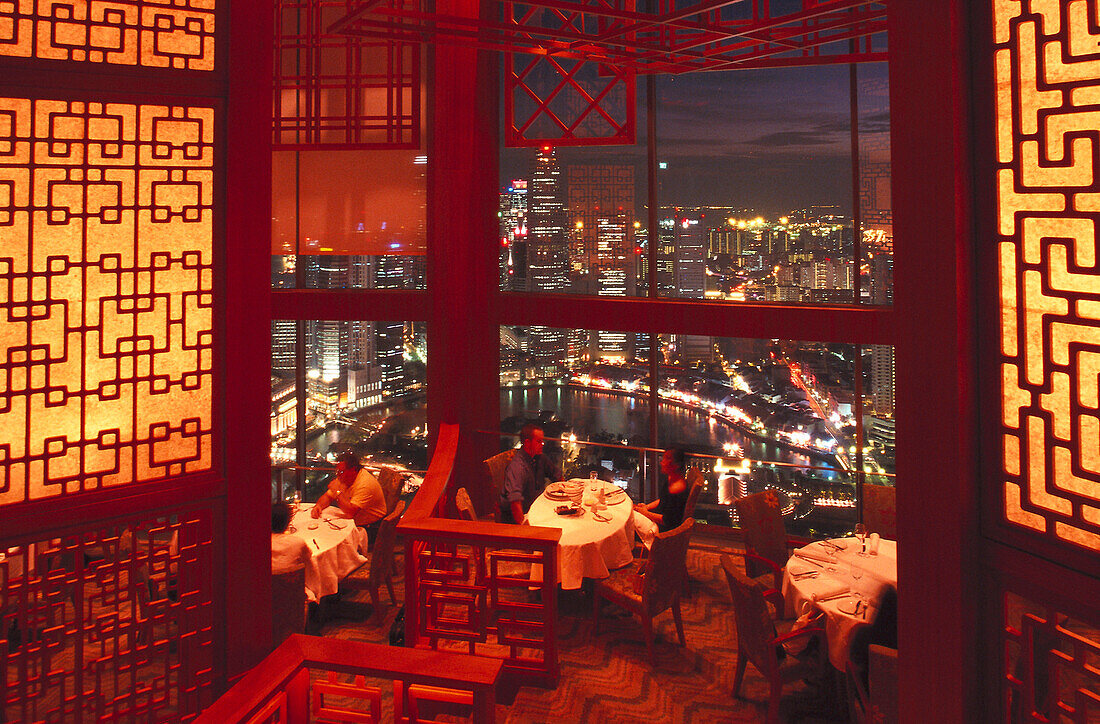 Restaurant Equinox im 72 Stockwerk, Equinox-Tower, Raffles City, Singapore, Asia