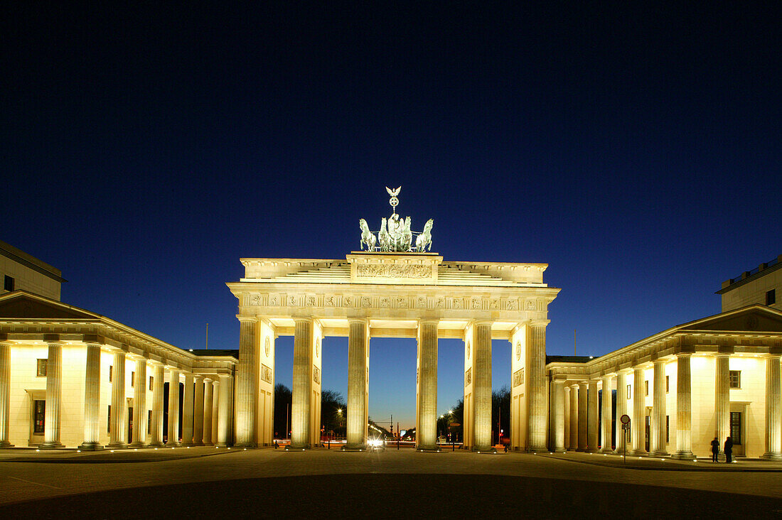 Brandenburg Gate, Pariser Platz, Berlin Germany