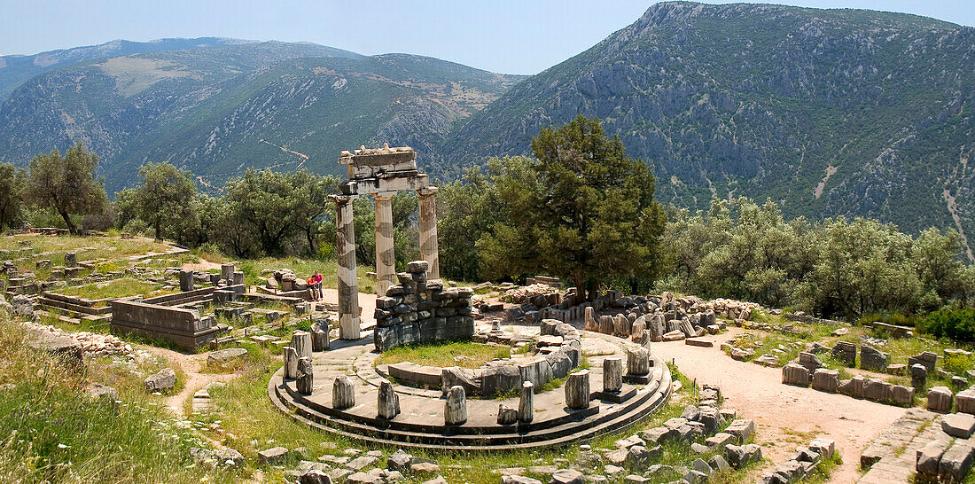 Tholos temple-Delphi, Peloponnes Greece