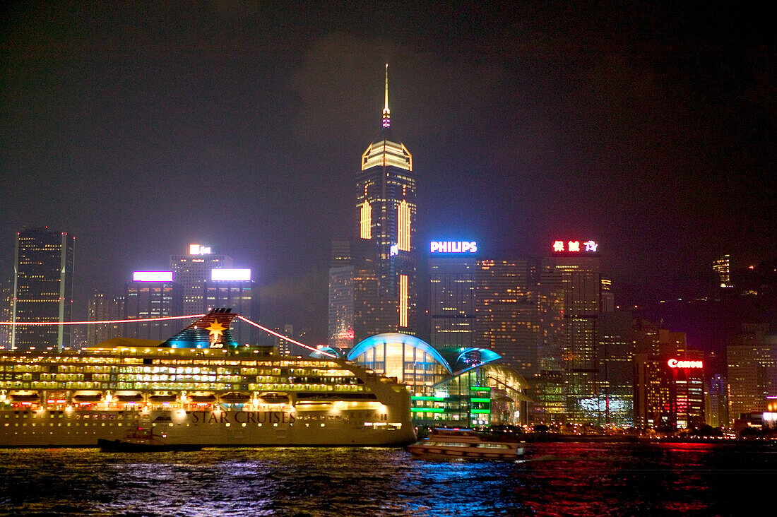 City lights of Hong Kong, Star Ferry, Skyline of Hong Kong Island Hongkong, China