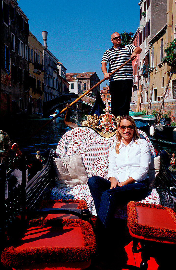 Touristin in Gondel, tourist in Gondola