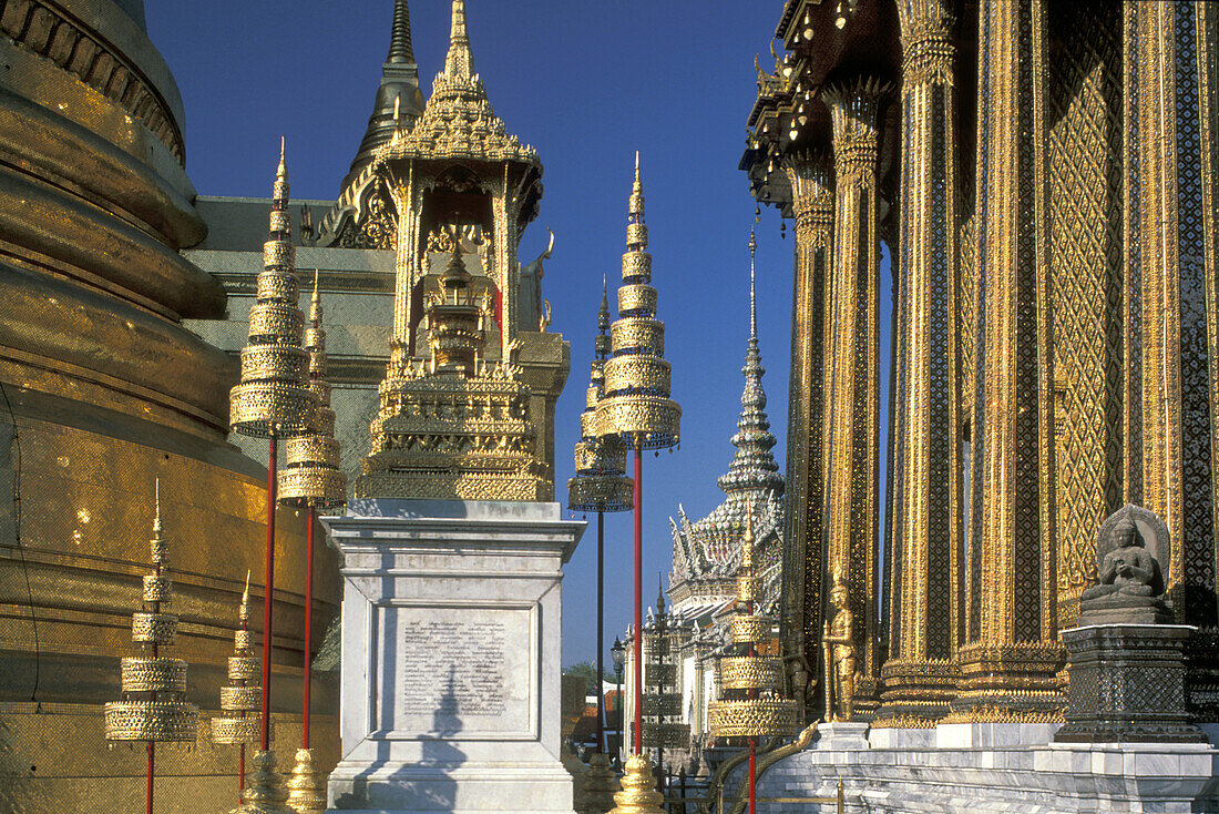 Wat Phra Kaew, Bangkok Thailand