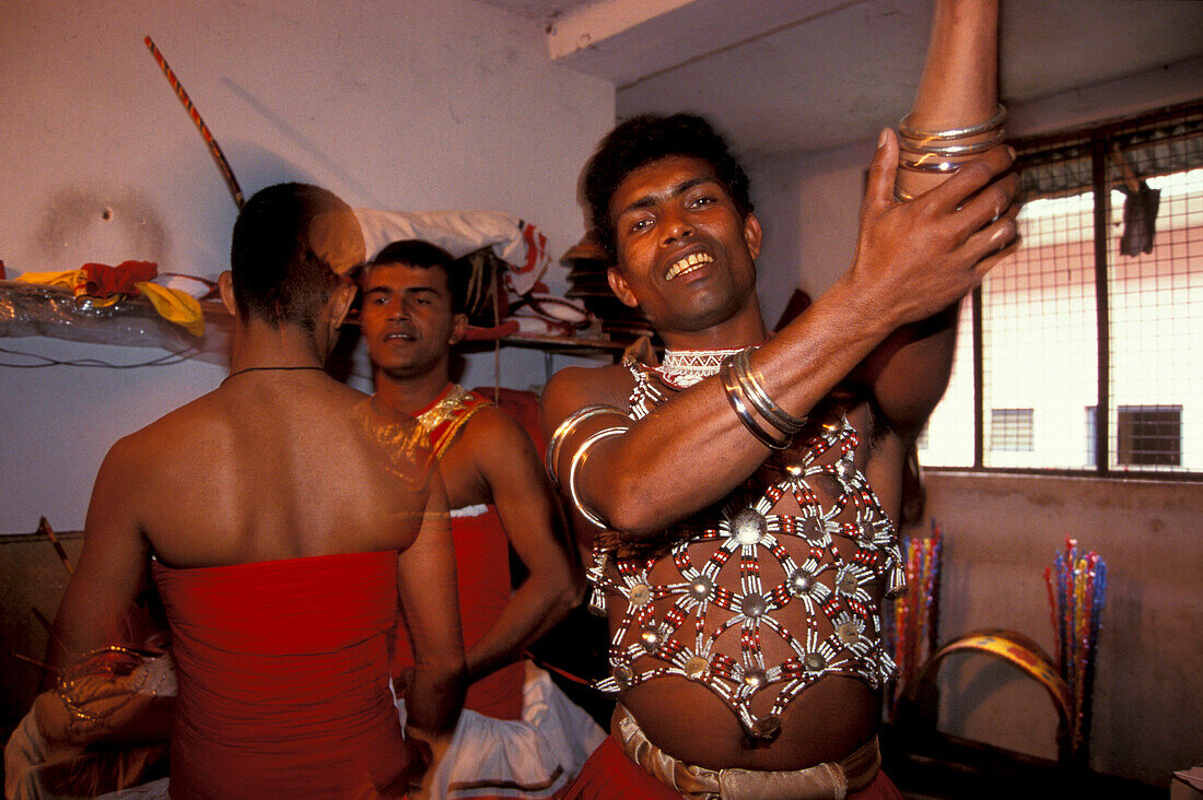 Dancing, Kandyan Art Association, Kandyan Art Association, Kandy Central Provinz, Sri Lanka