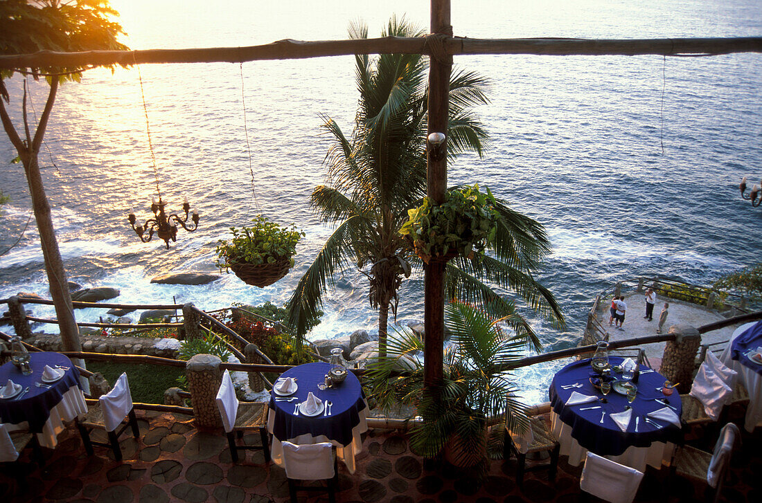 Restaurant Le Cliff bei Puerto Vallarta, Jalosco, Pazifikküste, Mittelamerika, Mexico
