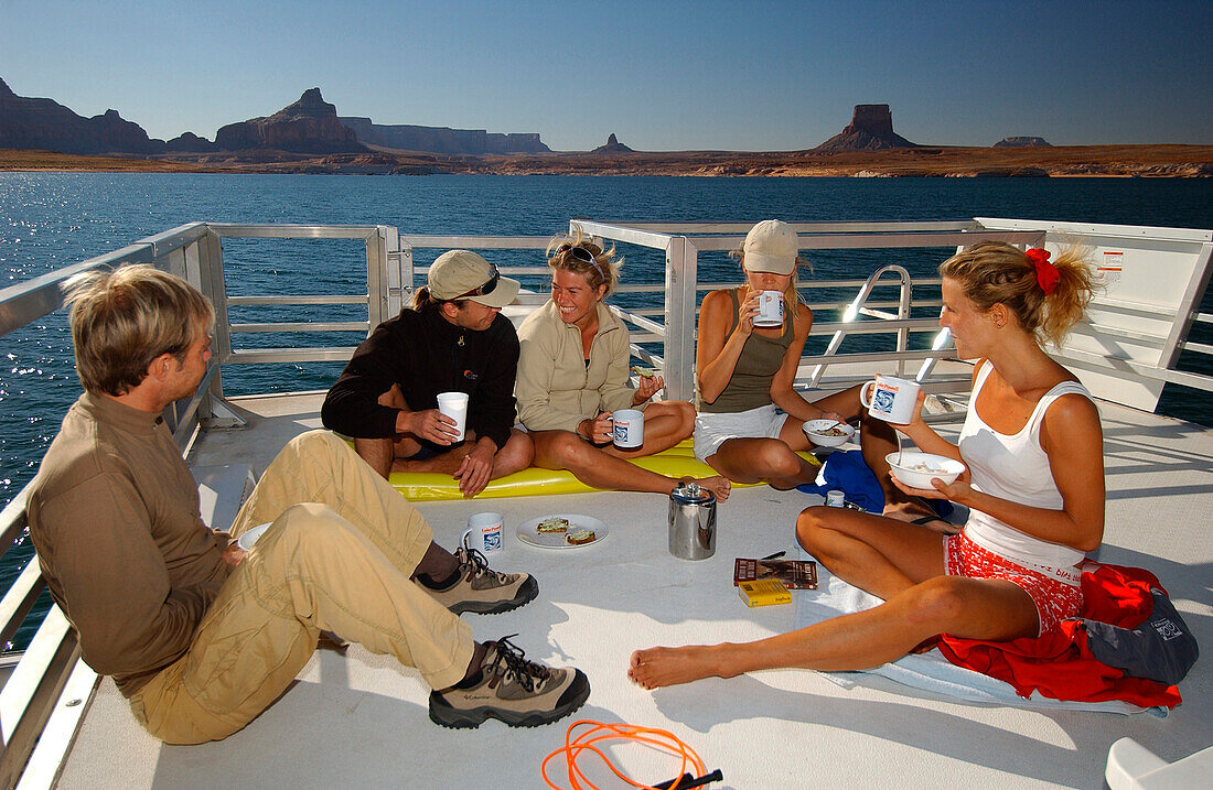 Houseboat, Lake Powell, Lake Powell Arizona-Utah-USA