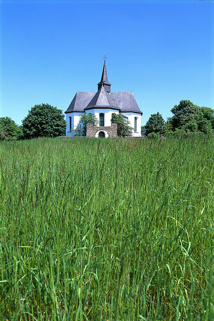 Chapel on a meadow, Bad Camberg, Taunus, Hesse, Germany, Europe