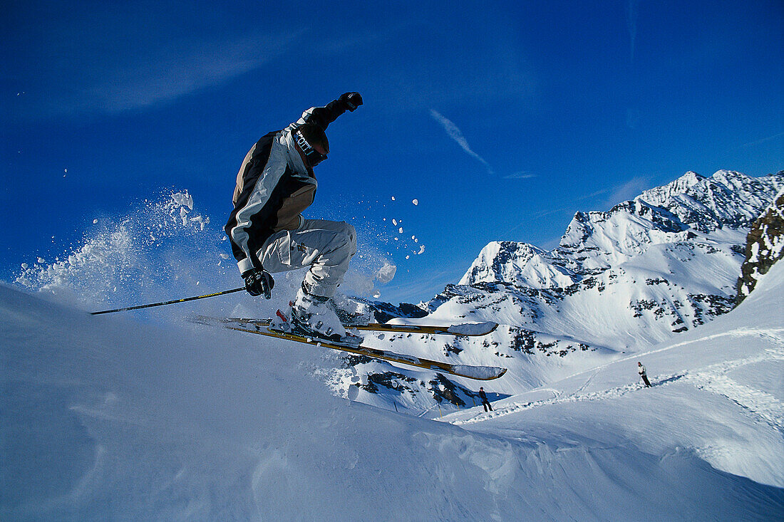 Skifahren, Action, Stubaital Oesterreich