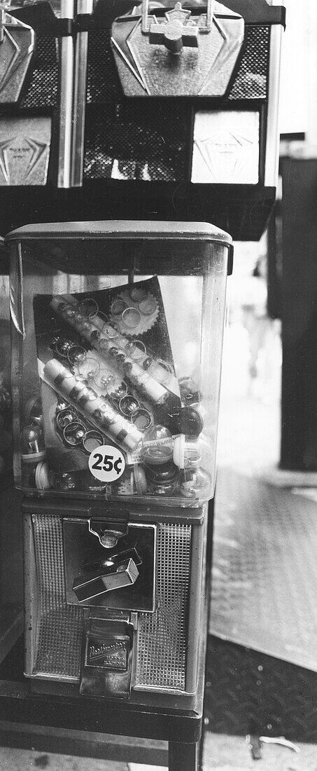 Bubblegum slot machine, Soho, Manhattan, New York, USA
