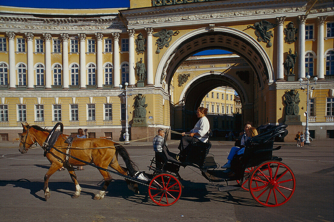 Carriage at Palace Square, Thriumphal Arch St. Petersburg, Russia