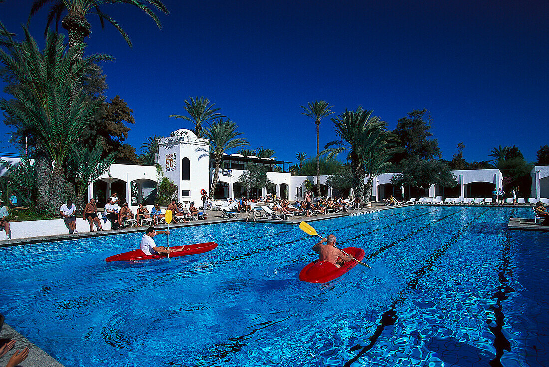 Kanufahren im Pool, Club Med, Jerba La Douce, Djerba, Tunesien