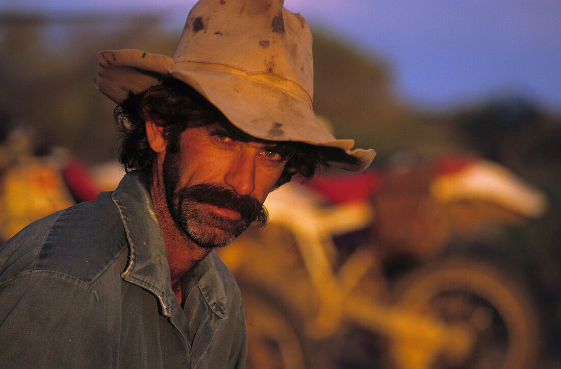 Portrait eines Mannes, Musterer, Gary, Tilcha Mustering camp, Südaustralien, Australien