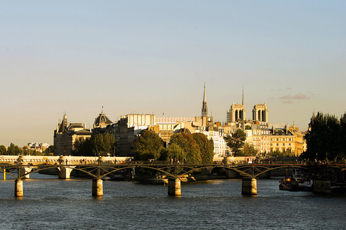 Ile de la Cite` & Pont Neuf, Paris, Frankreich, Paris, Ile de la Cite`und Pont Neuf und Pont des Arts