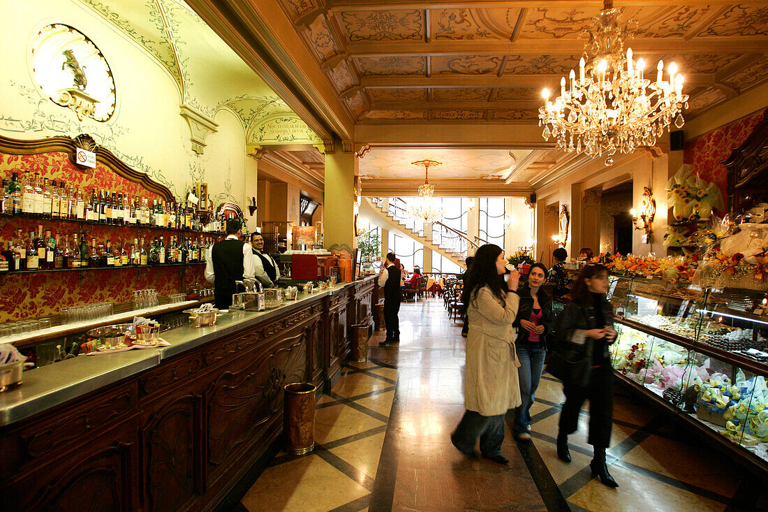 Innenansicht des Café Torino, Turin, Piemont, Italien, Europa
