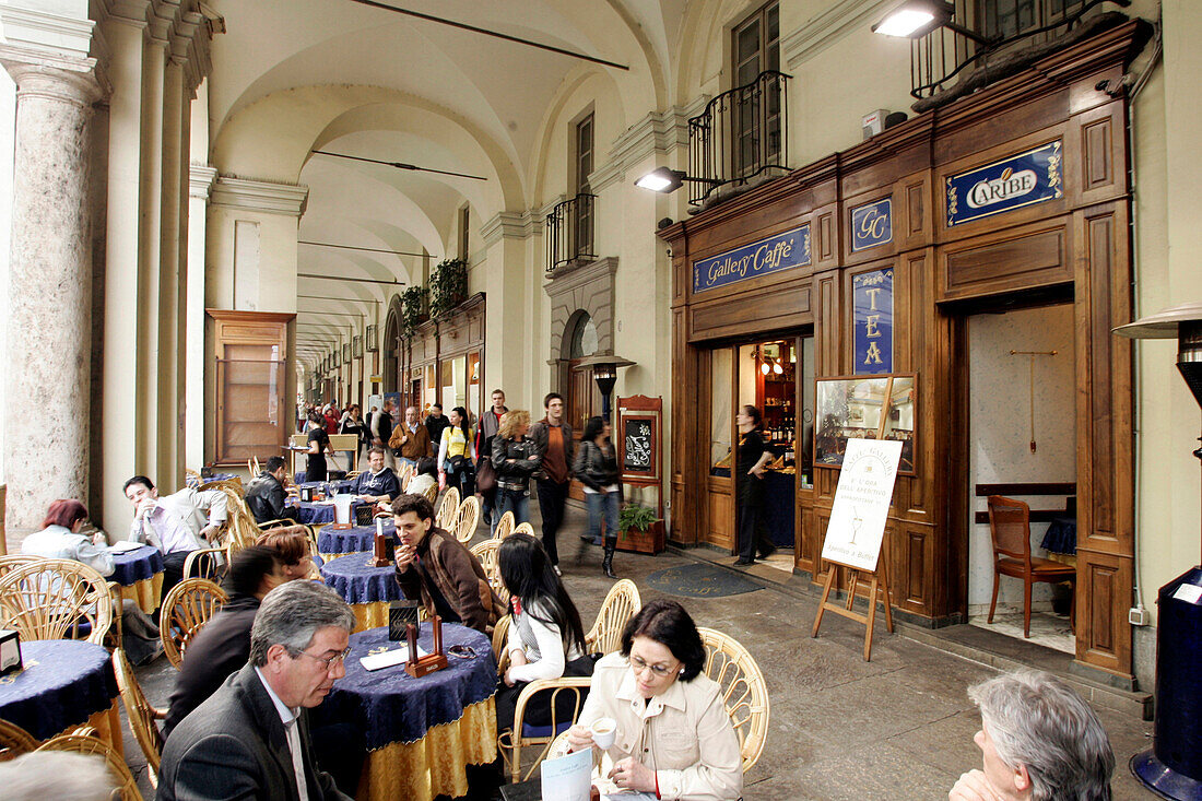 People in front of the Cafe Gallery, Via Po, Torino, Piedmont, Italy, Europe