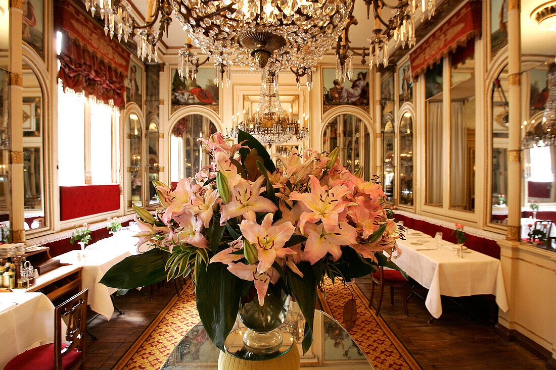 Interior view of the Restaurant Cambio, Torino, Piedmont, Italy, Europe