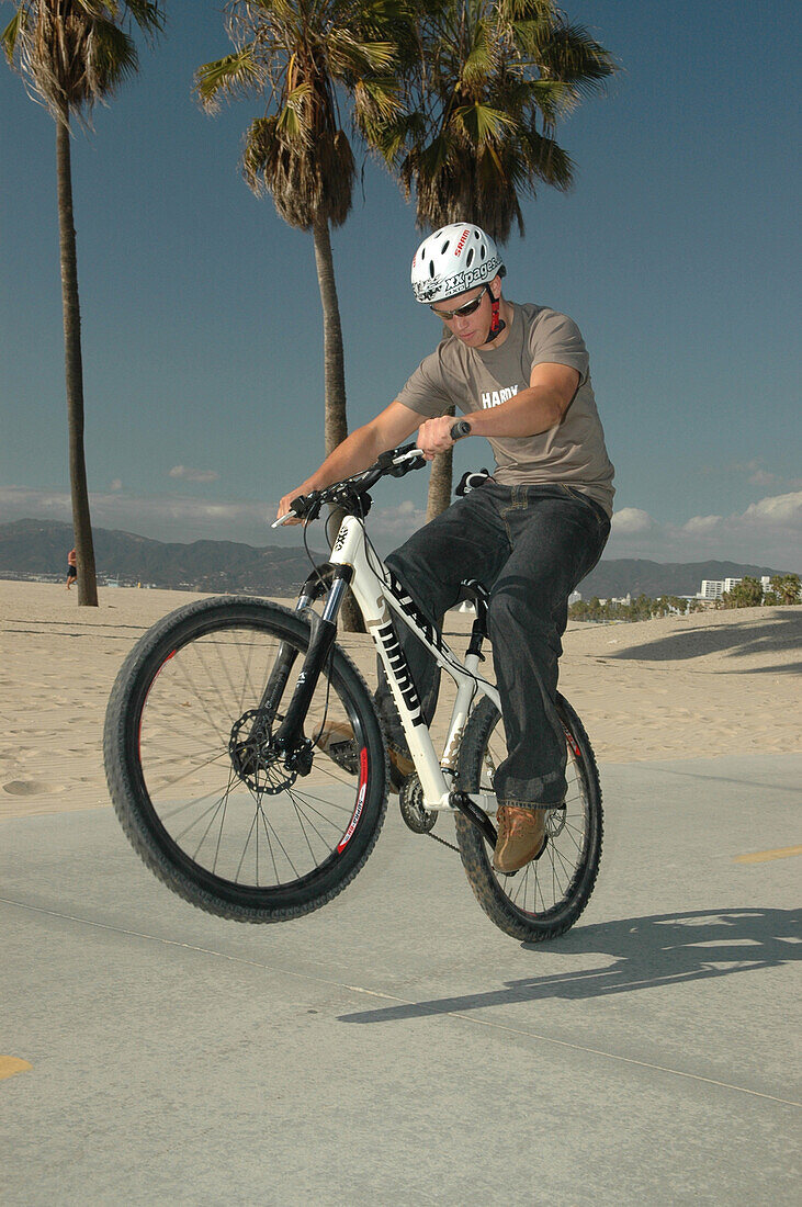 Dirtbiking-Venice Beach, Venice Beach California-USA