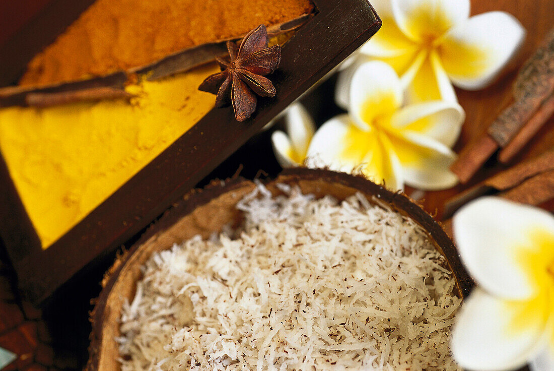Kokosraspel und Currypulver als Duftstoffe, Spa, Hotel Oberoi, Mauritius